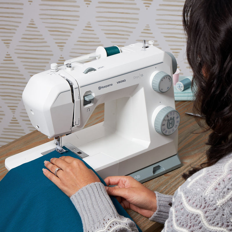 HUSQVARNA® VIKING® ONYX™ 15 Sewing Machine