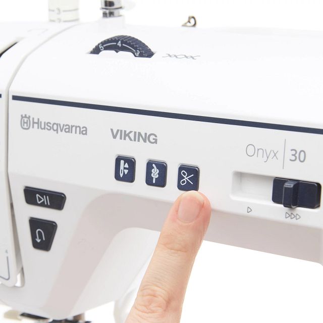 HUSQVARNA® VIKING® ONYX™ 30 Sewing Machine